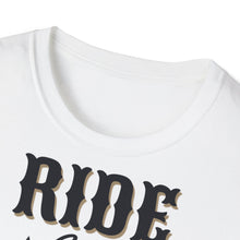 Charger l'image dans la galerie, T-shirt unisexe doux REAL LIFE COOLER KING