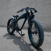 Carica l'immagine nel visualizzatore di Gallery, NEW: Cooler King 1500ST BLACK EDITION eBike - 52v Retro Style Electric Bike