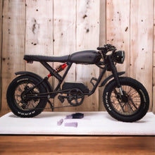 Carica l'immagine nel visualizzatore di Gallery, Cooler Kub 250S - Road Legal - Dual Removable Battery, 80 Mile Range
