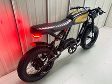 Carica l'immagine nel visualizzatore di Gallery, Cooler Kub 250S - Road Legal - Dual Removable Battery, 80 Mile Range