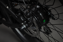 Carica l'immagine nel visualizzatore di Gallery, NEW: Cooler King 1500ST BLACK EDITION eBike - 52v Retro Style Electric Bike