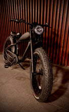 Carica l'immagine nel visualizzatore di Gallery, Cooler King 750S BLACK EDITION eBike - 48v, Retro Style Electric Bike