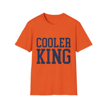 Laden Sie das Bild in den Galerie-Viewer, COOLER KING College Unisex Softstyle T-Shirt