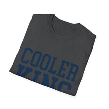 Laden Sie das Bild in den Galerie-Viewer, COOLER KING College Unisex Softstyle T-Shirt