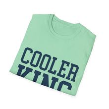 Laden Sie das Bild in den Galerie-Viewer, COOLER KING College Unisex Softstyle T-Shirt