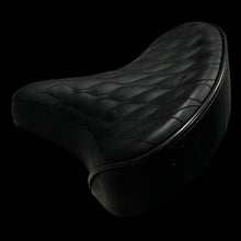 Laden Sie das Bild in den Galerie-Viewer, Luxury Quilted Cooler King Saddle