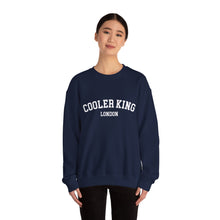 Cargar imagen en el visor de la galería, COOLER KING LONDON FIGHTER Unisex Heavy Blend™ Crewneck Sweatshirt